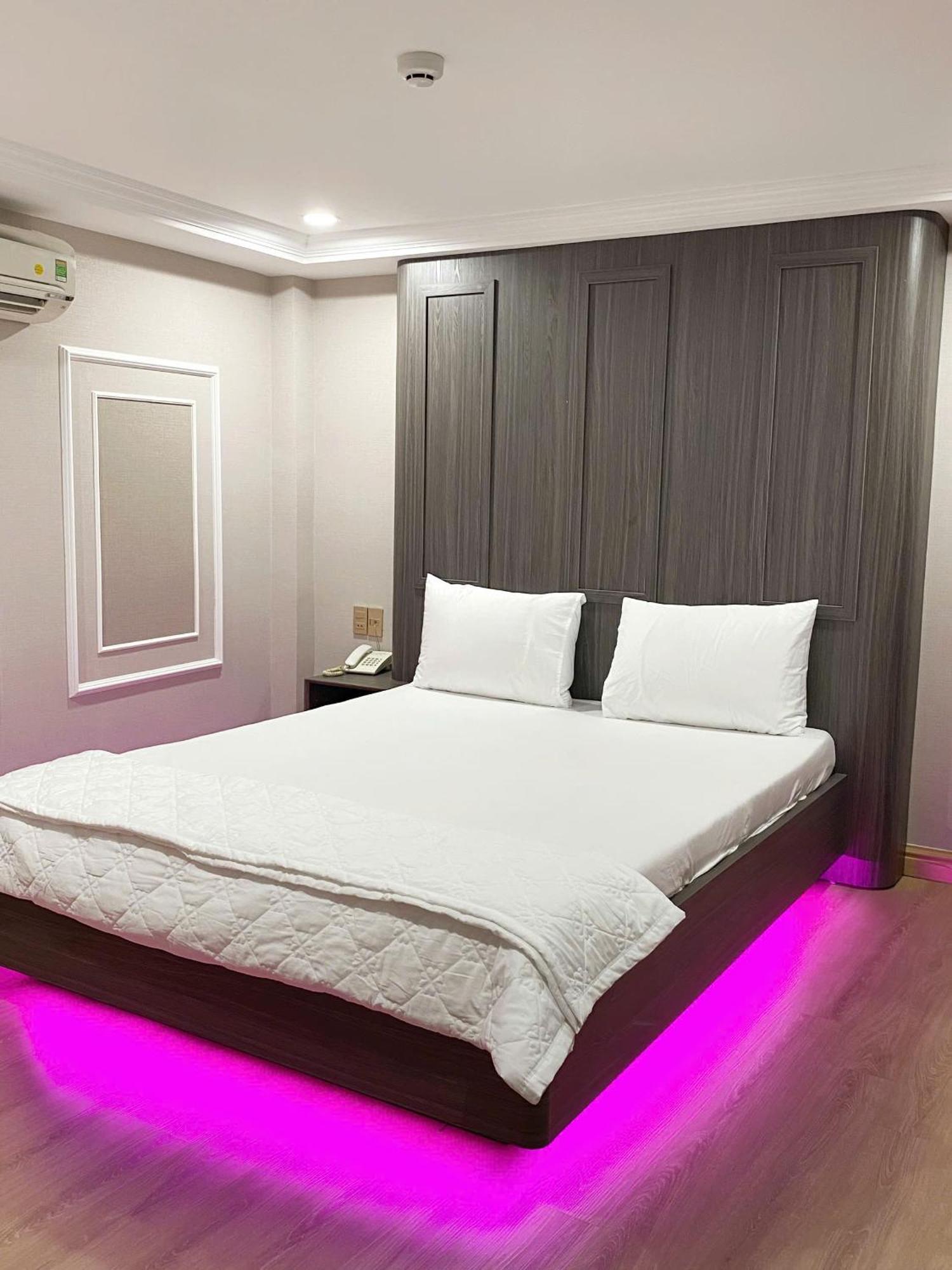 Thanh Binh Premium Hotel Ho Şi Min Exterior foto